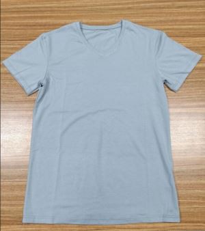 T-léinte Corc Muineál Sleeve V Cadás na bhFear